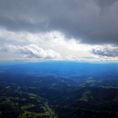 Flugwegposition um 13:01:53: Aufgenommen in der Nähe von Gemeinde Bärnbach, Österreich in 1725 Meter